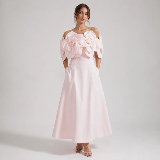 Robe midi épaules dénudées à détails floraux