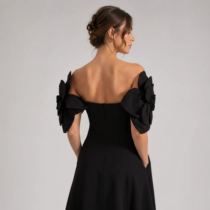 Robe midi épaules dénudées à détails floraux