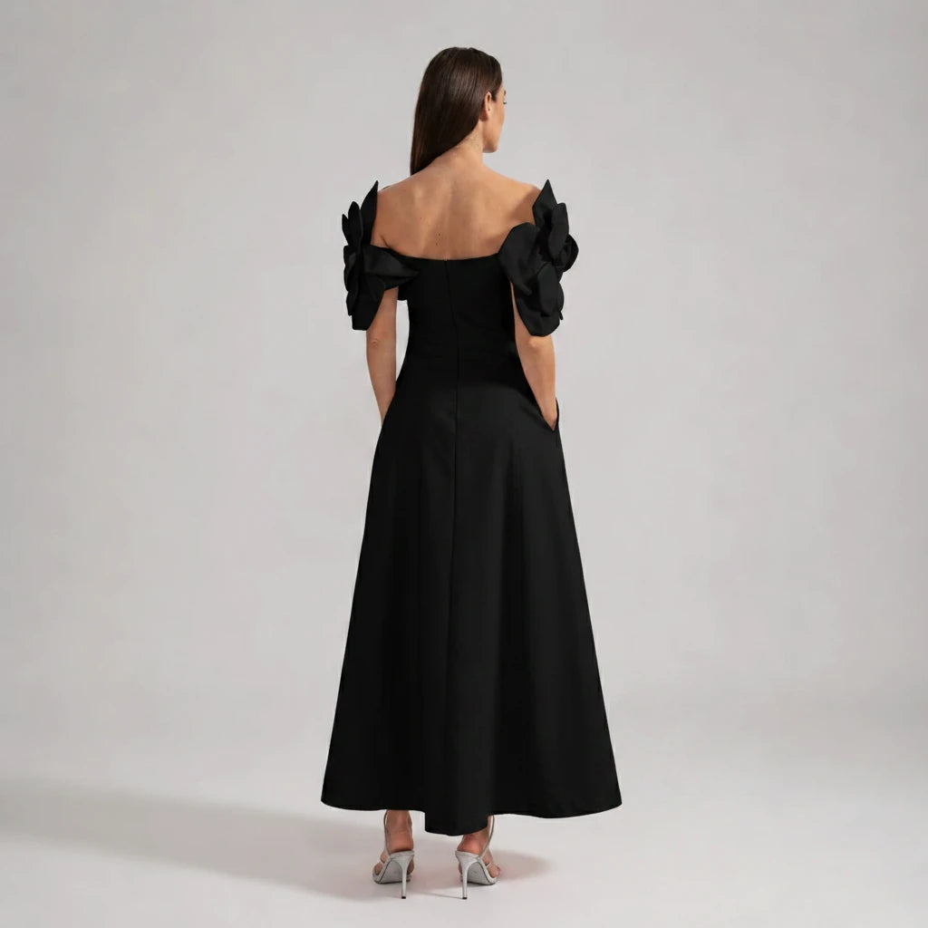 Robe midi épaules dénudées à détails floraux
