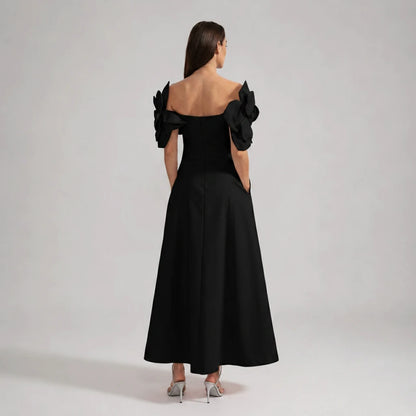 Robe midi épaules dénudées à détails floraux